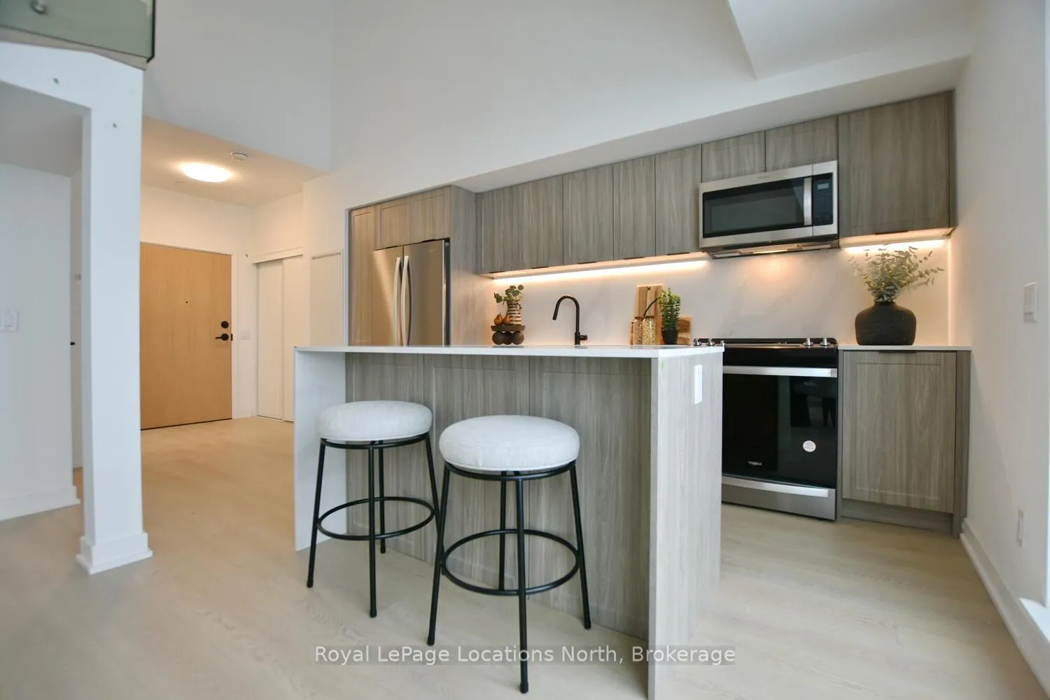 Photo 13 of Unit 603, 31 Huron Street, Collingwood — HOMEH