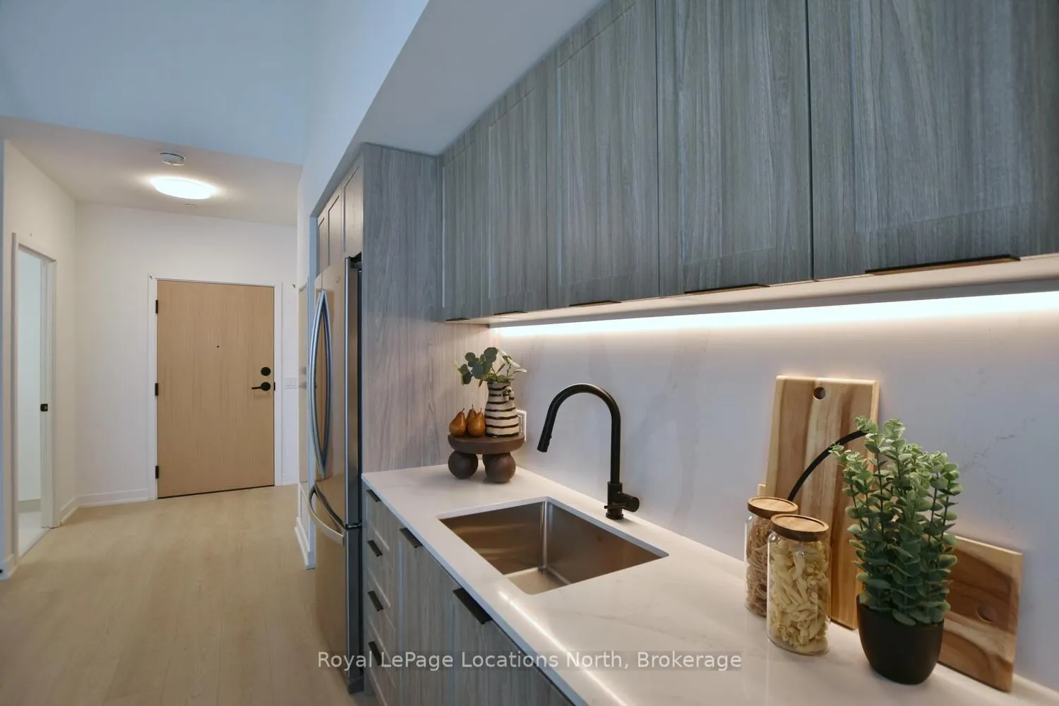 Photo 14 of Unit 603, 31 Huron Street, Collingwood — HOMEH