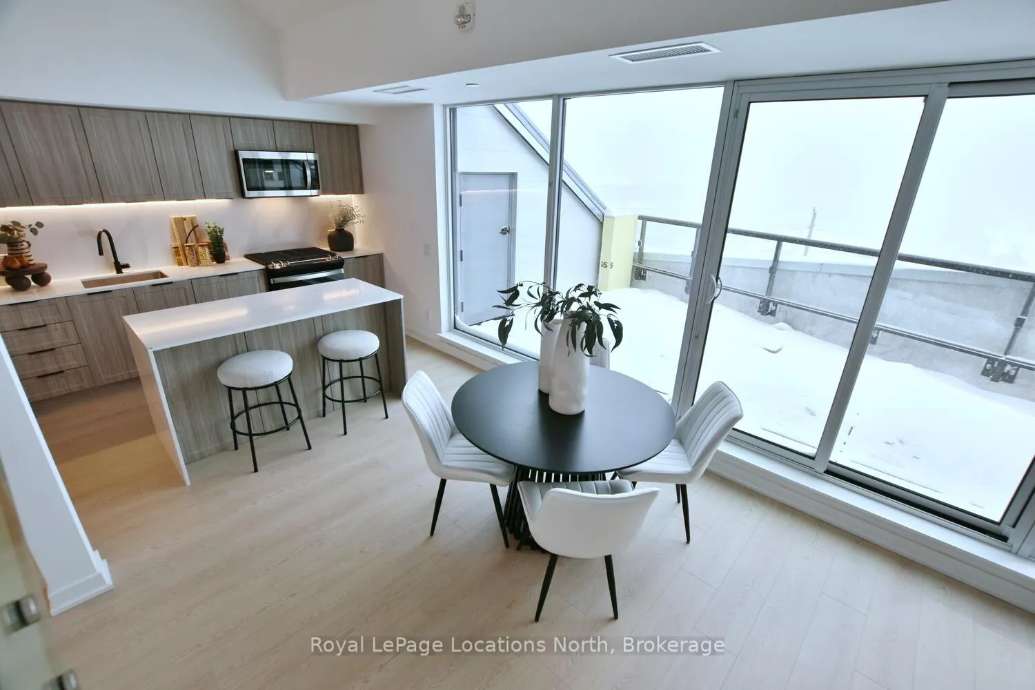Photo 26 of Unit 603, 31 Huron Street, Collingwood — HOMEH