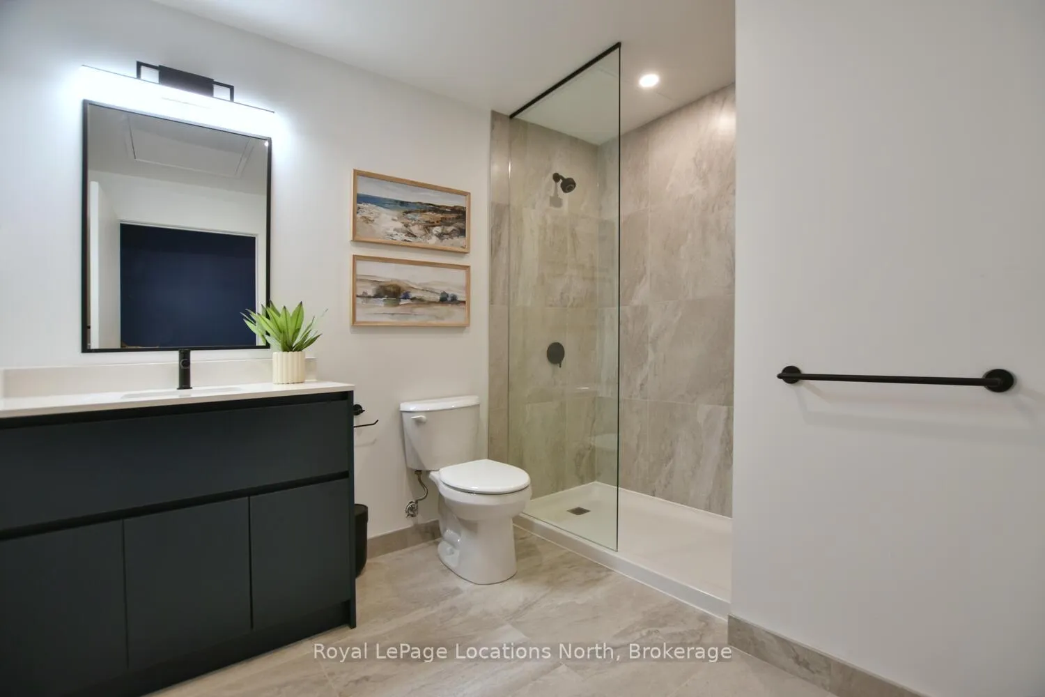 Photo 40 of Unit 603, 31 Huron Street, Collingwood — HOMEH