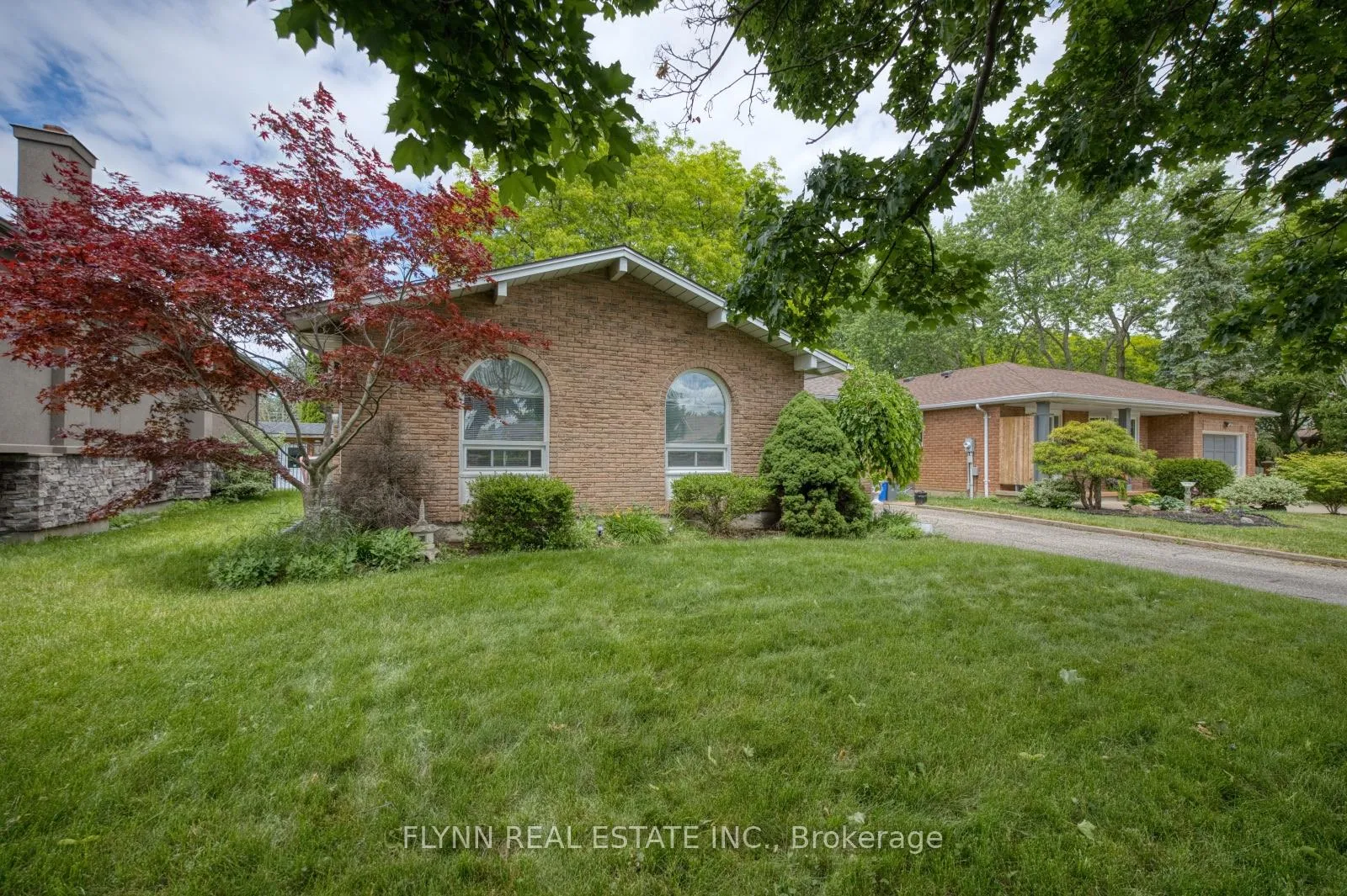 Photo 1 of 33 Adel Drive, St. Catharines, Carlton/Bunting — HOMEH