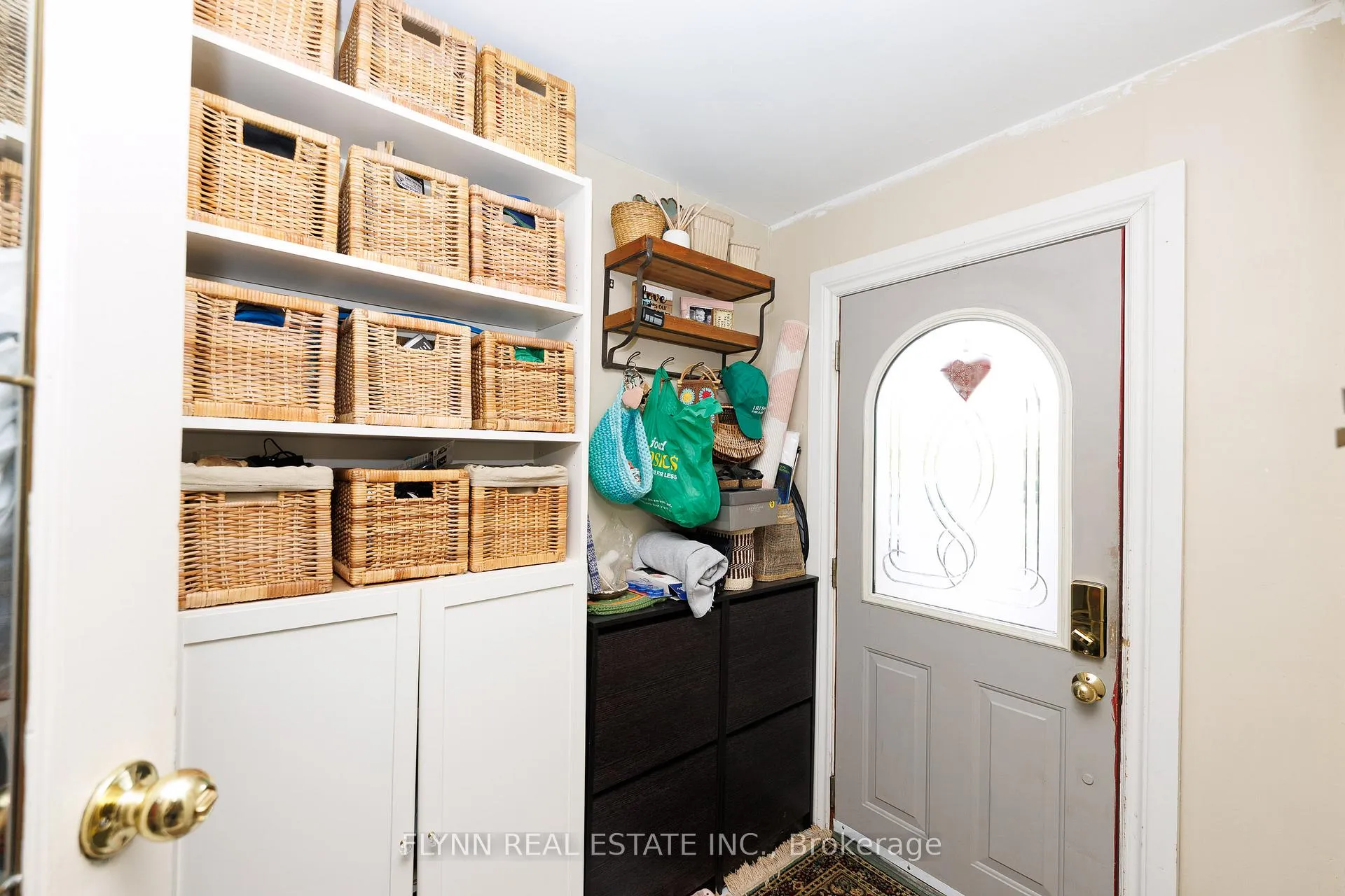 Photo 5 of 33 Adel Drive, St. Catharines, Carlton/Bunting — HOMEH