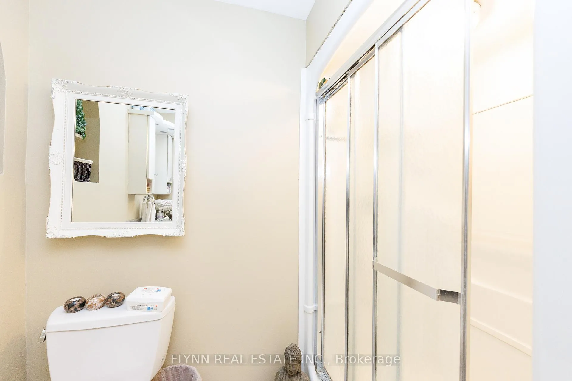 Photo 19 of 33 Adel Drive, St. Catharines, Carlton/Bunting — HOMEH
