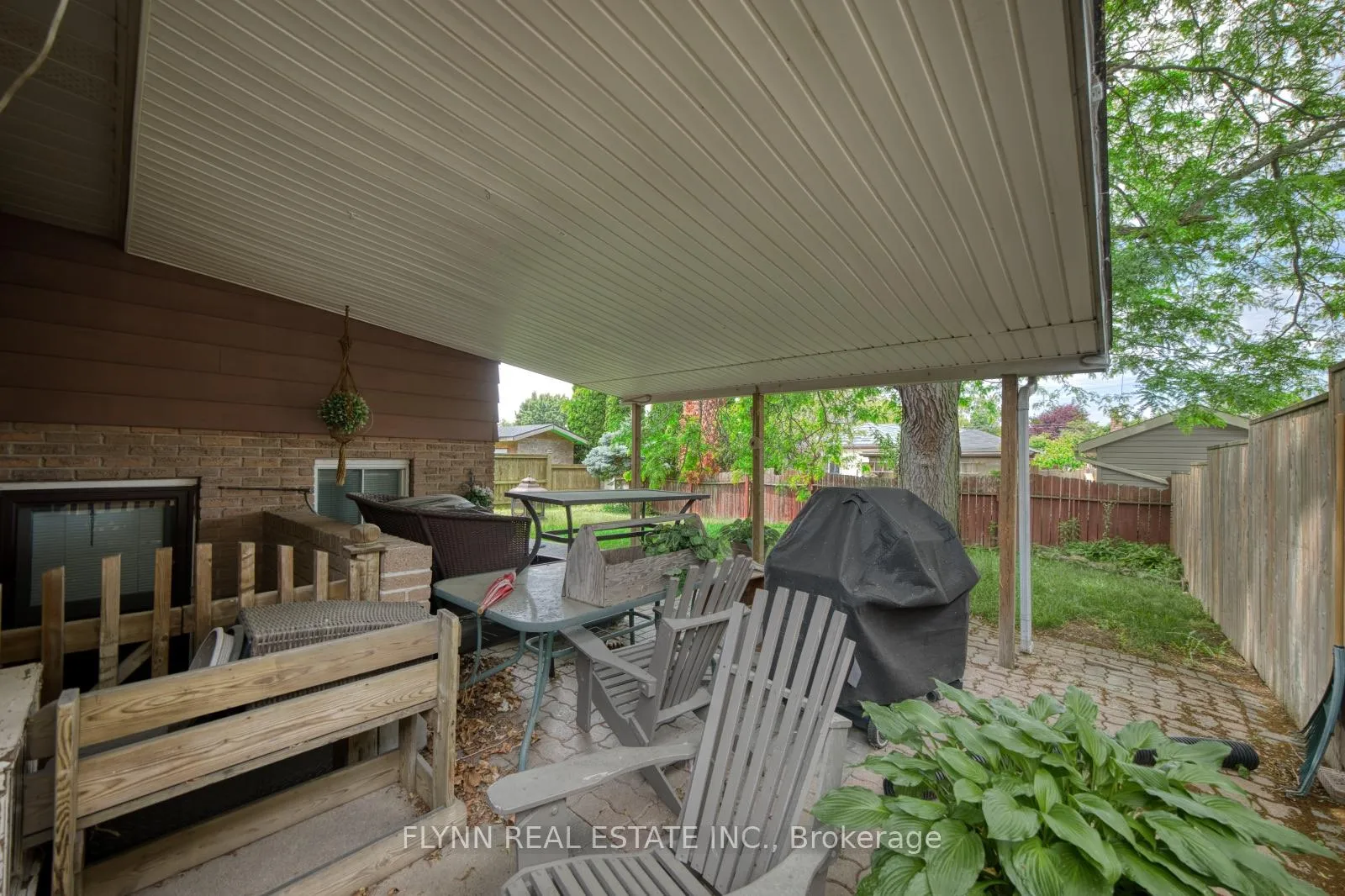 Photo 20 of 33 Adel Drive, St. Catharines, Carlton/Bunting — HOMEH