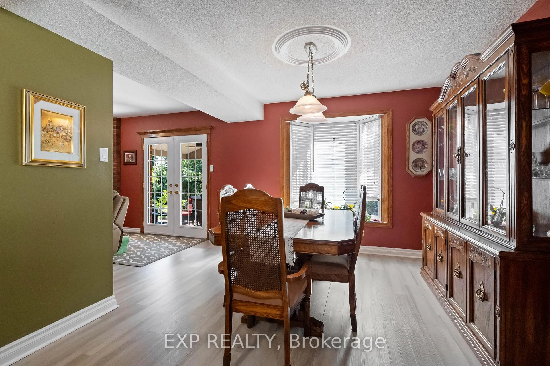 Photo 10 of 38 Capri Street, Thorold, Confederation Heights — HOMEH