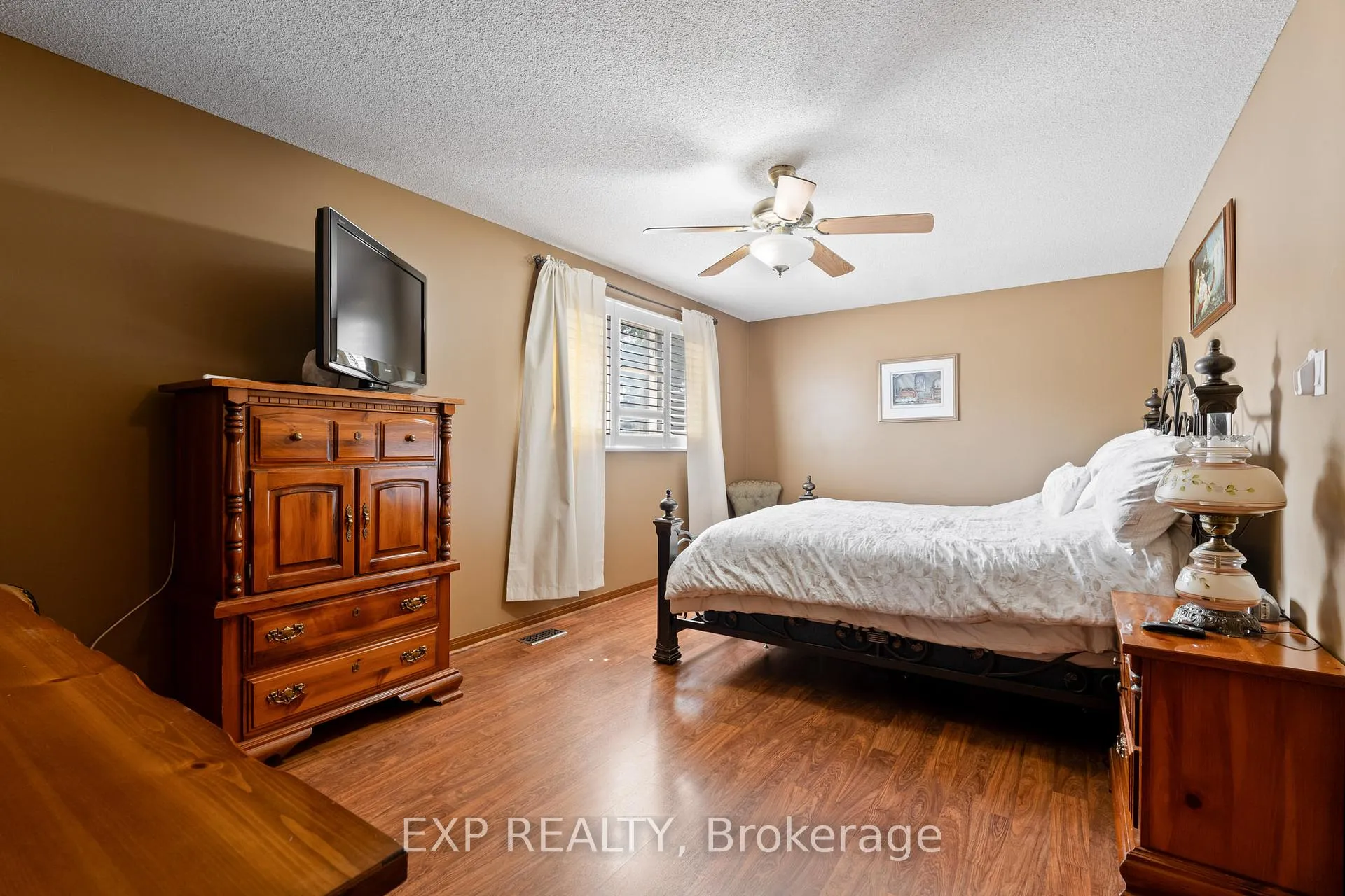Photo 18 of 38 Capri Street, Thorold, Confederation Heights — HOMEH