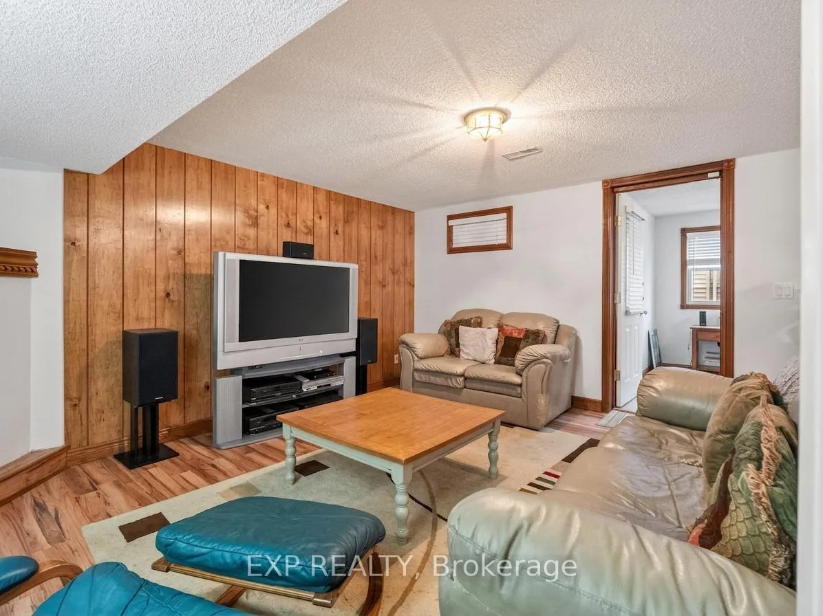 Photo 24 of 38 Capri Street, Thorold, Confederation Heights — HOMEH