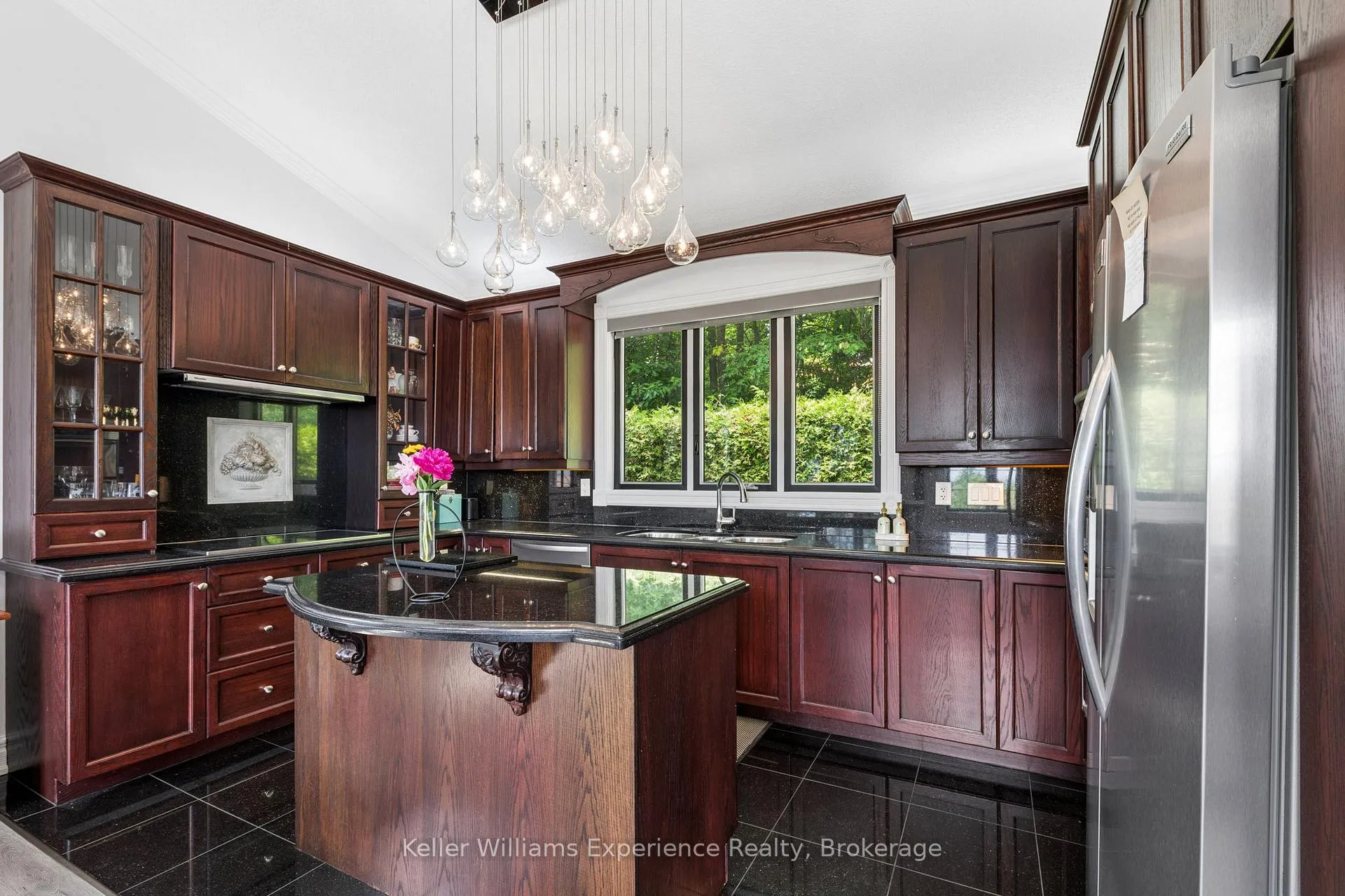 Photo 4 of 378 Aberdeen Boulevard, Midland — HOMEH
