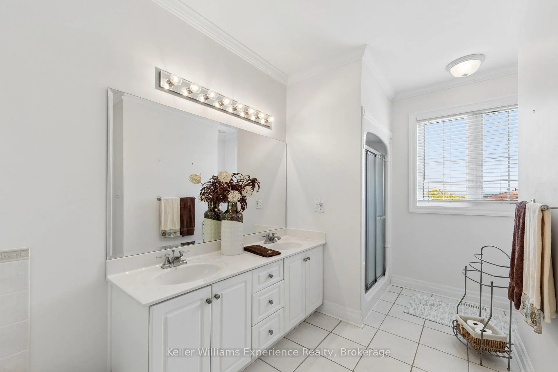Photo 9 of 378 Aberdeen Boulevard, Midland — HOMEH