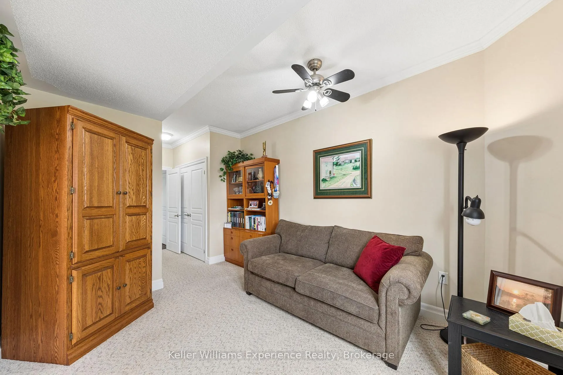 Photo 10 of 378 Aberdeen Boulevard, Midland — HOMEH