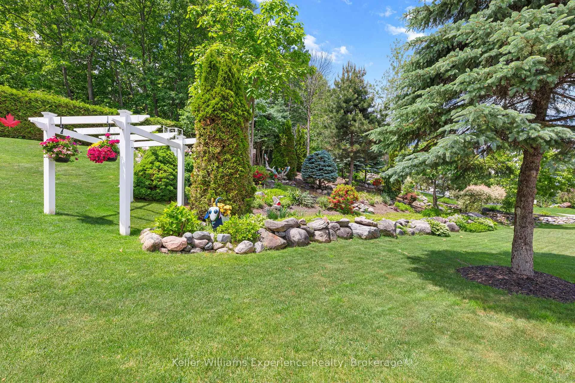 Photo 18 of 378 Aberdeen Boulevard, Midland — HOMEH