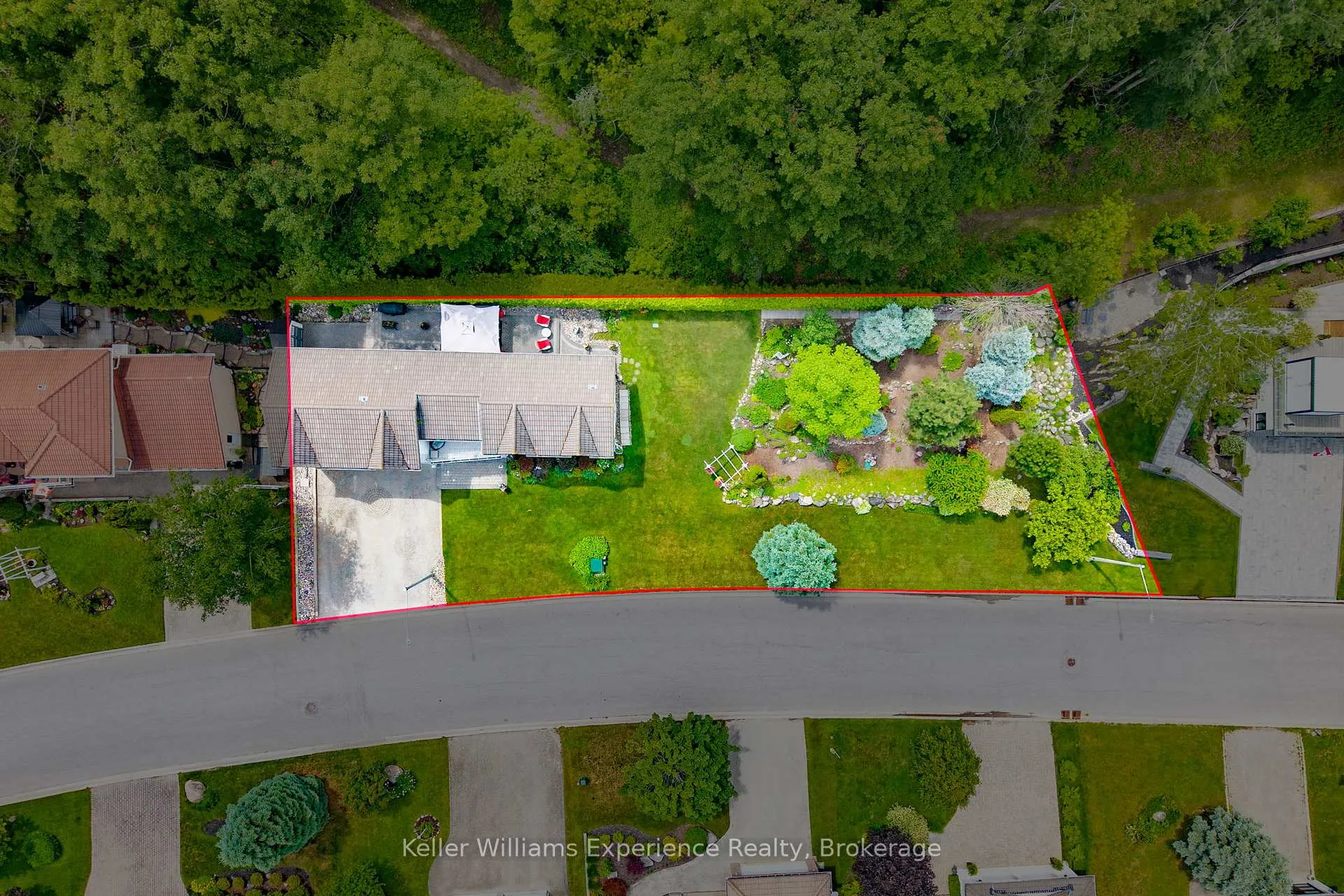 Photo 21 of 378 Aberdeen Boulevard, Midland — HOMEH