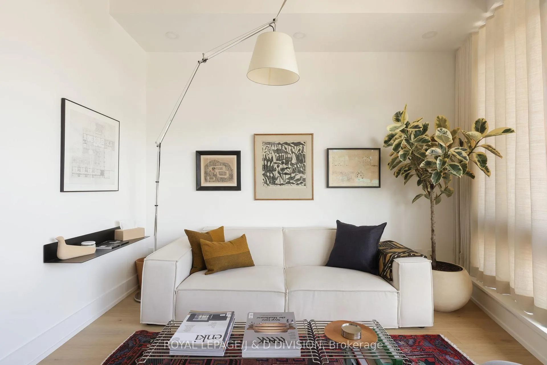 Photo 5 of Unit 405, 1239 Dundas Street W, Toronto, Trinity-Bellwoods — HOMEH