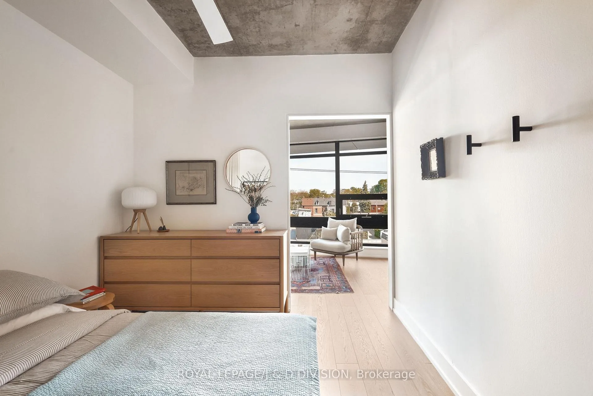 Photo 10 of Unit 405, 1239 Dundas Street W, Toronto, Trinity-Bellwoods — HOMEH