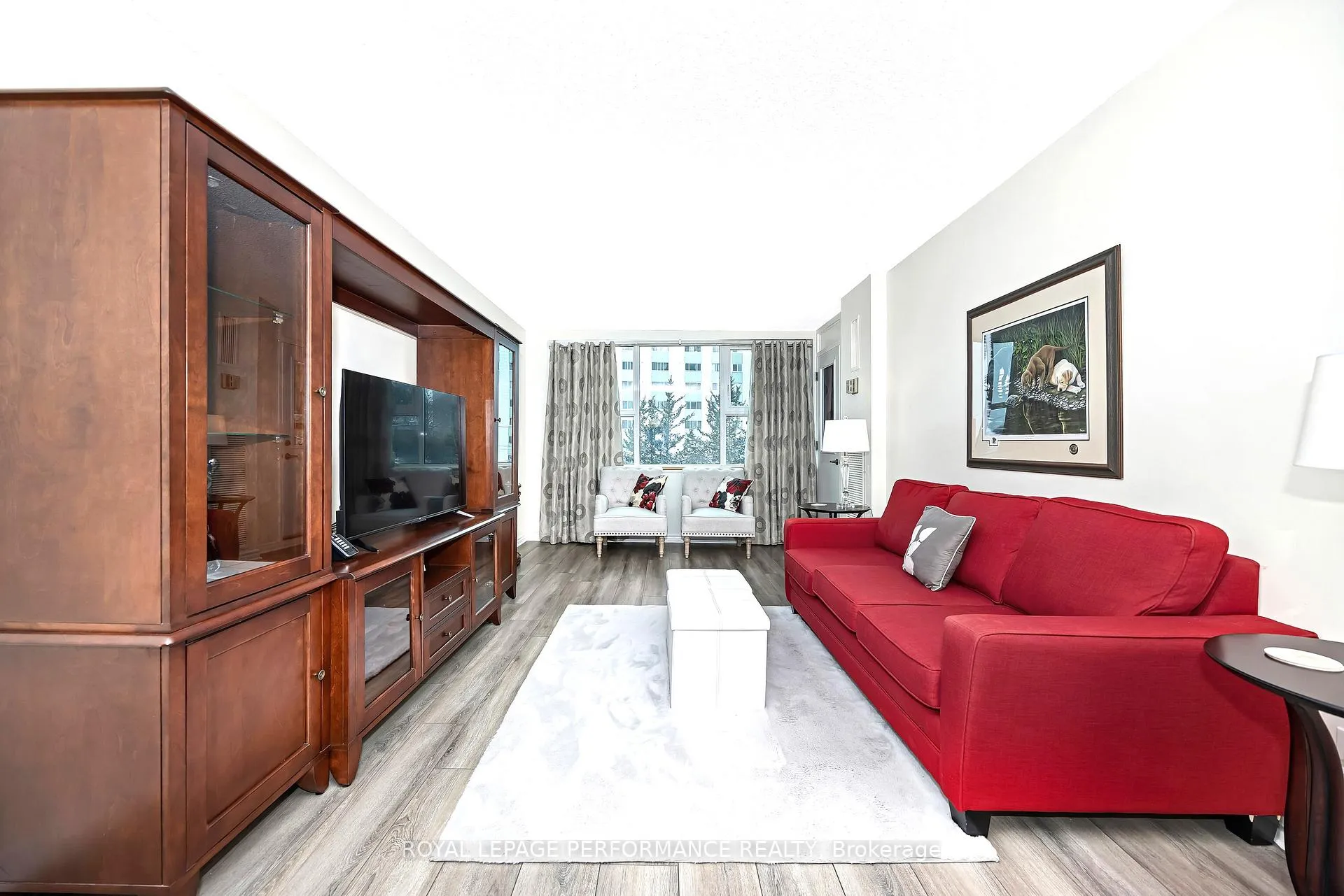 Photo 12 of Unit 303, 555 Brittany Drive, Ottawa, Viscount Alexander Park — HOMEH