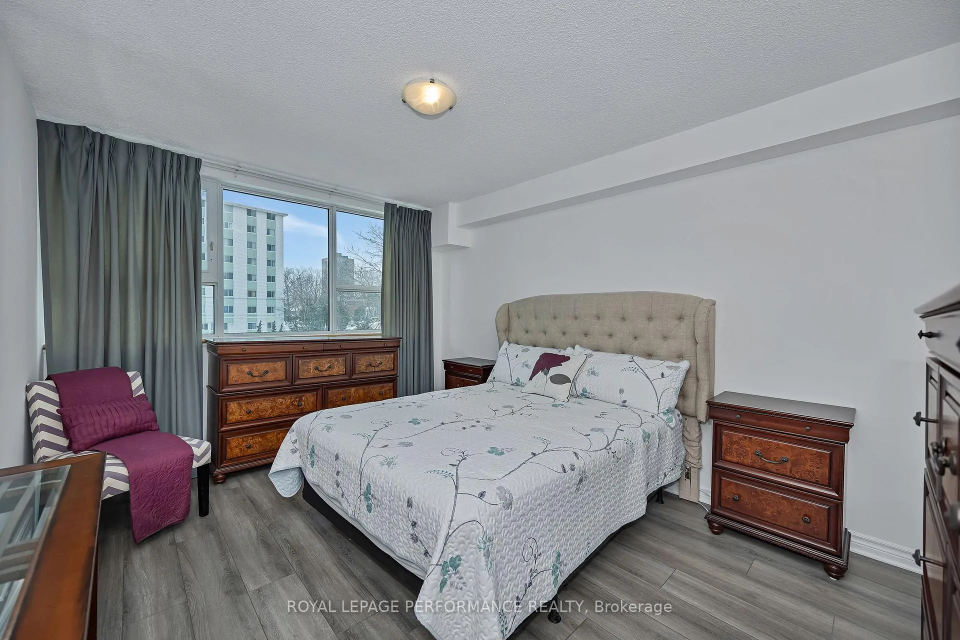 Photo 19 of Unit 303, 555 Brittany Drive, Ottawa, Viscount Alexander Park — HOMEH