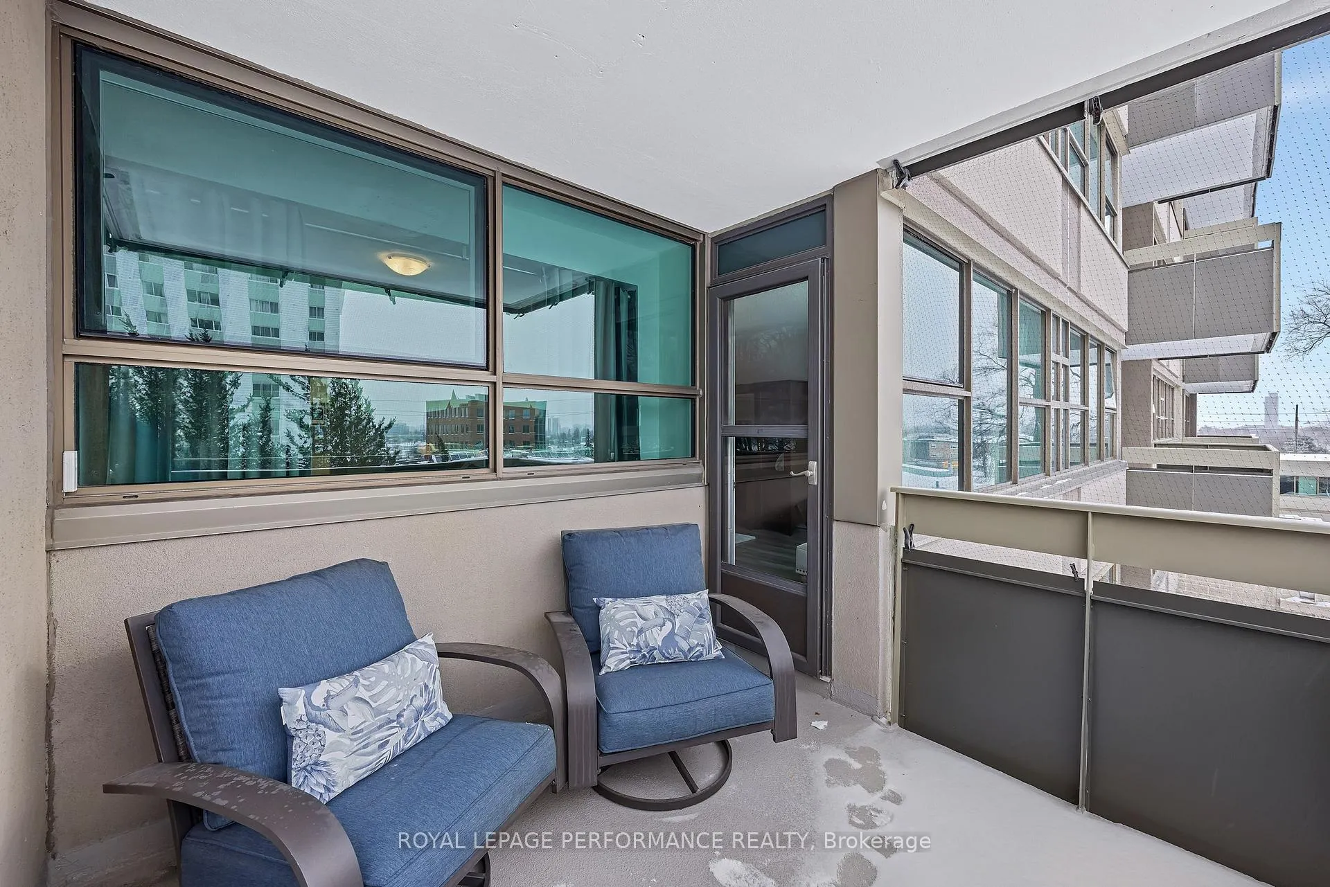 Photo 25 of Unit 303, 555 Brittany Drive, Ottawa, Viscount Alexander Park — HOMEH