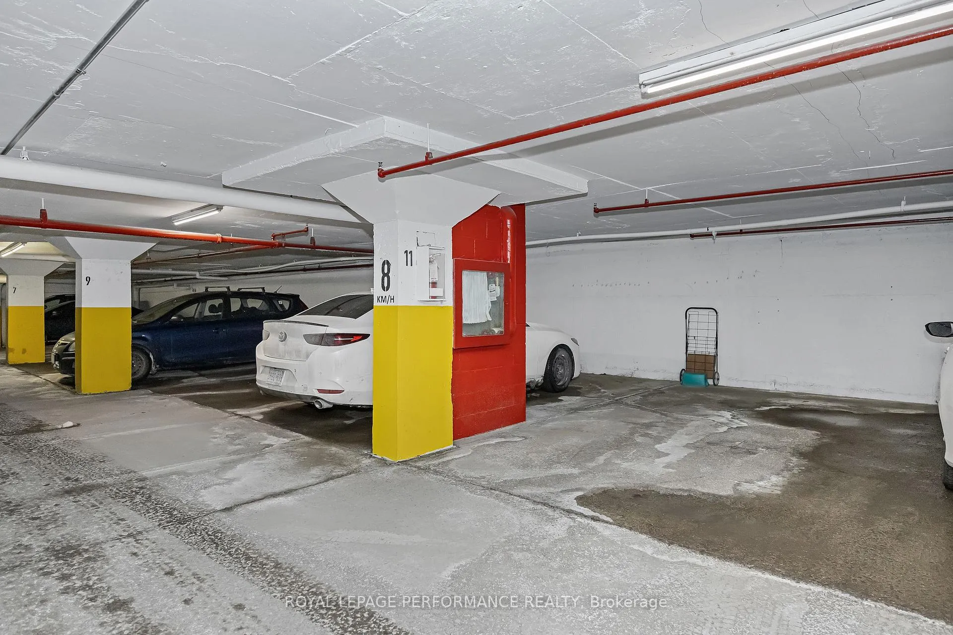 Photo 33 of Unit 303, 555 Brittany Drive, Ottawa, Viscount Alexander Park — HOMEH
