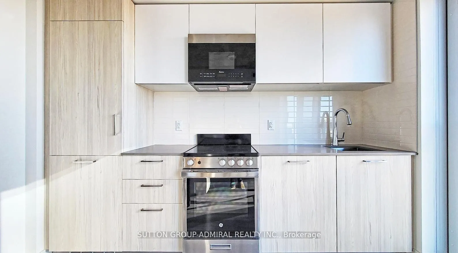 Photo 5 of Unit 1901, 65 Mutual Street, Toronto, Church-Yonge Corridor — HOMEH