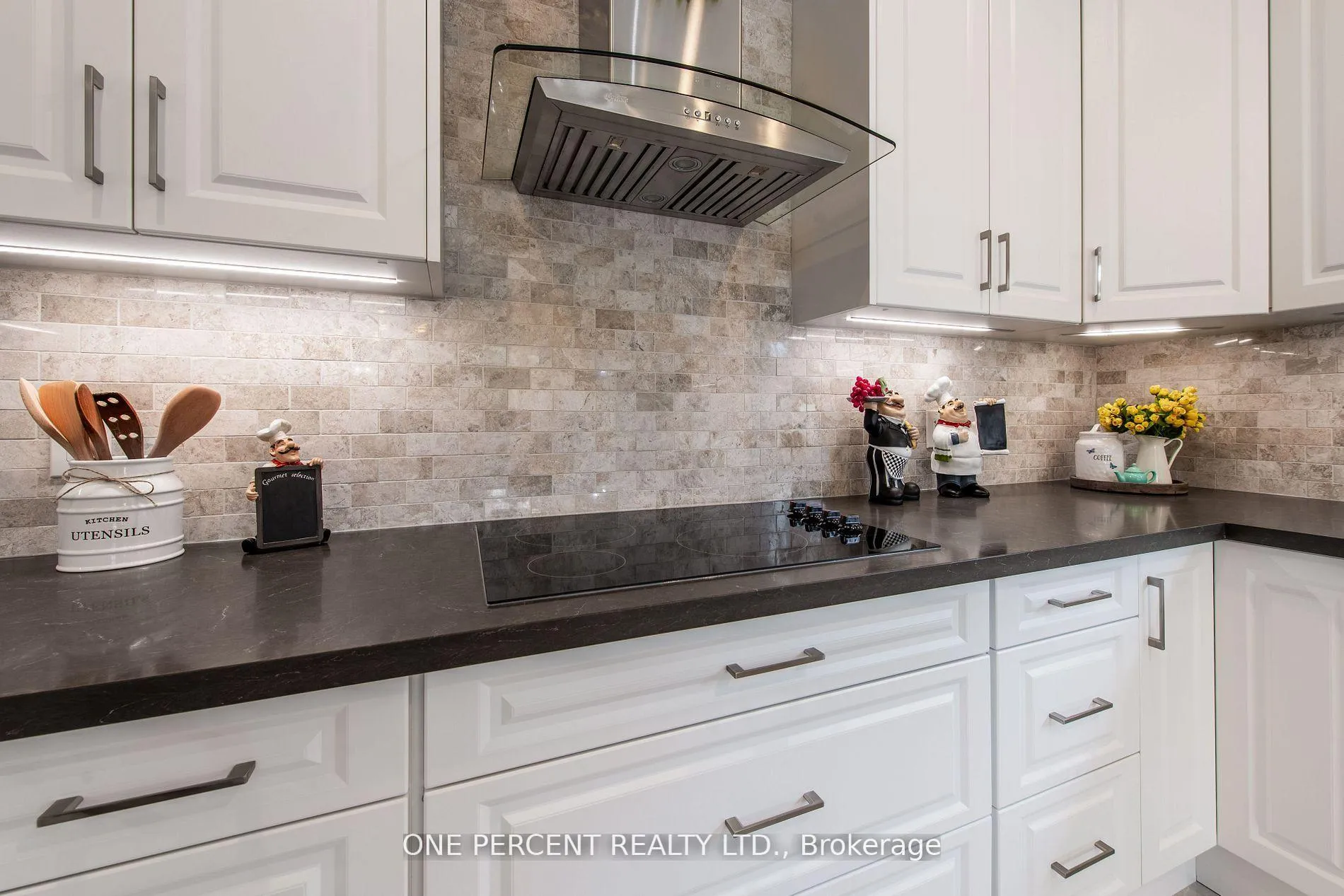 Photo 11 of Unit 105, 200 Kingfisher Drive, Mono, Rural Mono — HOMEH