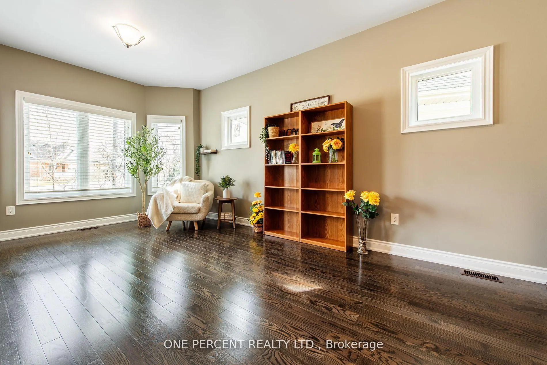 Photo 15 of Unit 105, 200 Kingfisher Drive, Mono, Rural Mono — HOMEH