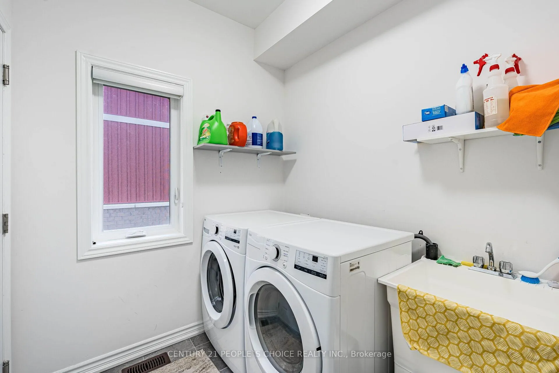 Photo 16 of 257 Duncan Street, Clearview, Stayner — HOMEH