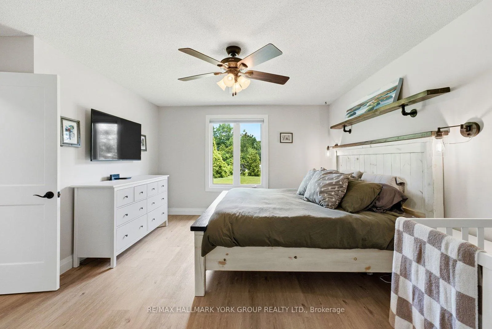 Photo 20 of 54 Twmarc Avenue, Brock, Rural Brock — HOMEH