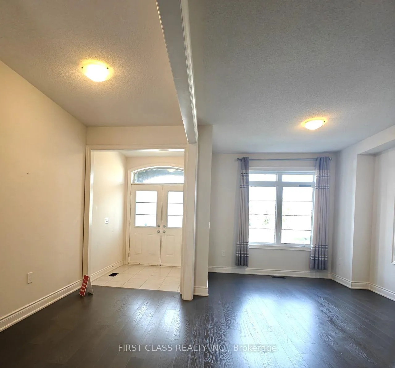 Photo 3 of 1538 Devine Point, Milton, Ford — HOMEH