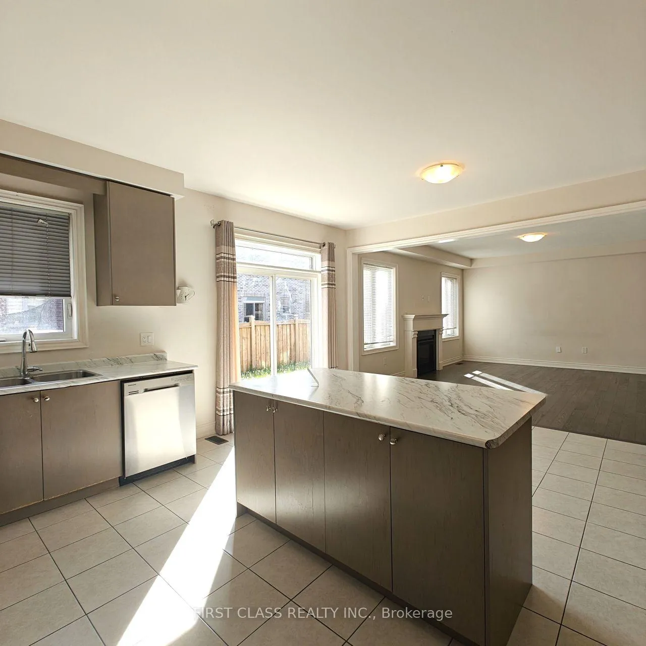 Photo 8 of 1538 Devine Point, Milton, Ford — HOMEH