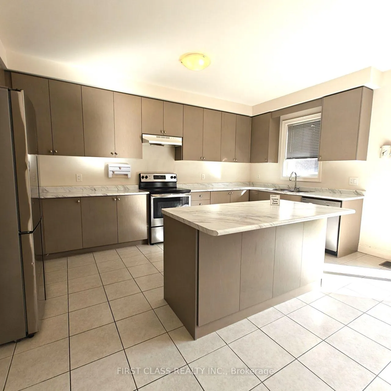 Photo 10 of 1538 Devine Point, Milton, Ford — HOMEH