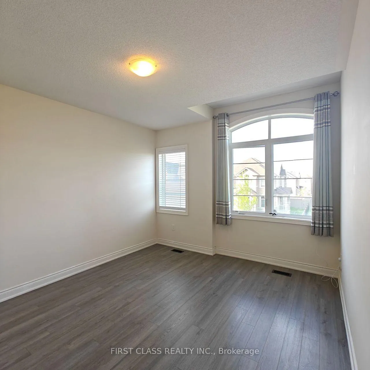 Photo 16 of 1538 Devine Point, Milton, Ford — HOMEH