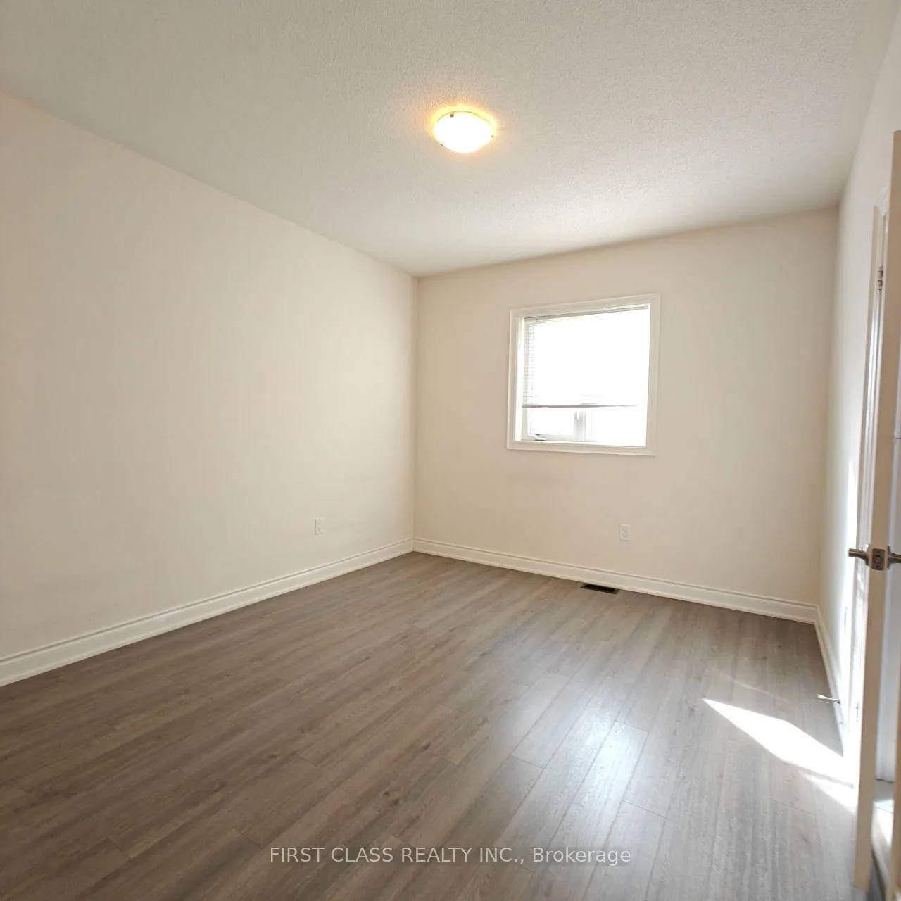 Photo 18 of 1538 Devine Point, Milton, Ford — HOMEH