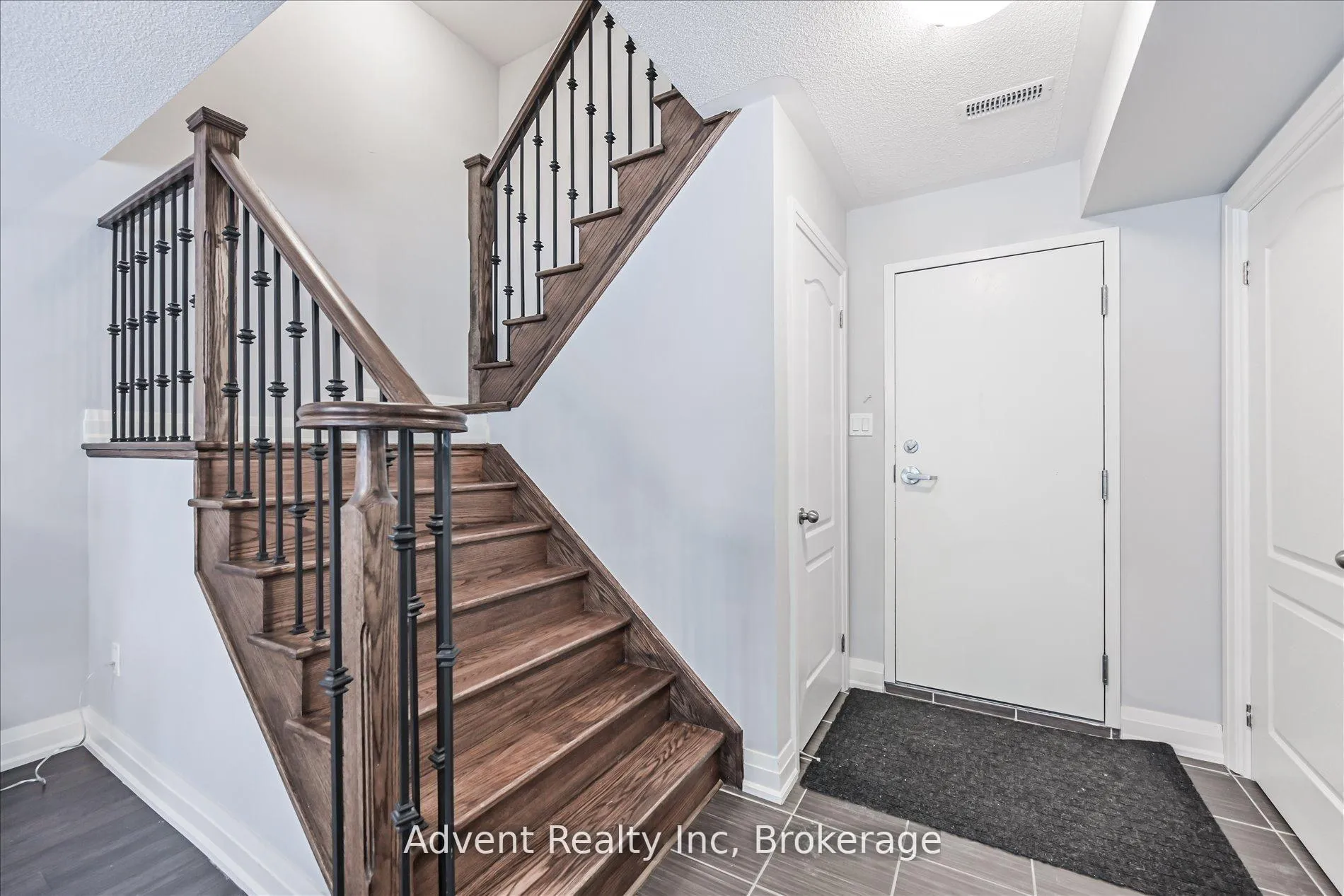 Photo 4 of 3936 Highway 7 E, Markham, Unionville — HOMEH