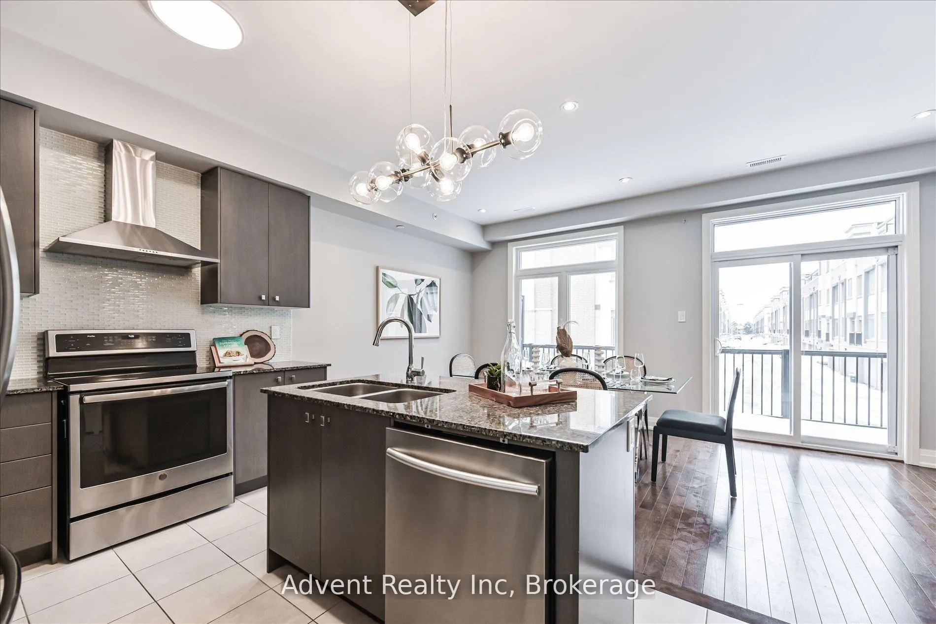 Photo 11 of 3936 Highway 7 E, Markham, Unionville — HOMEH