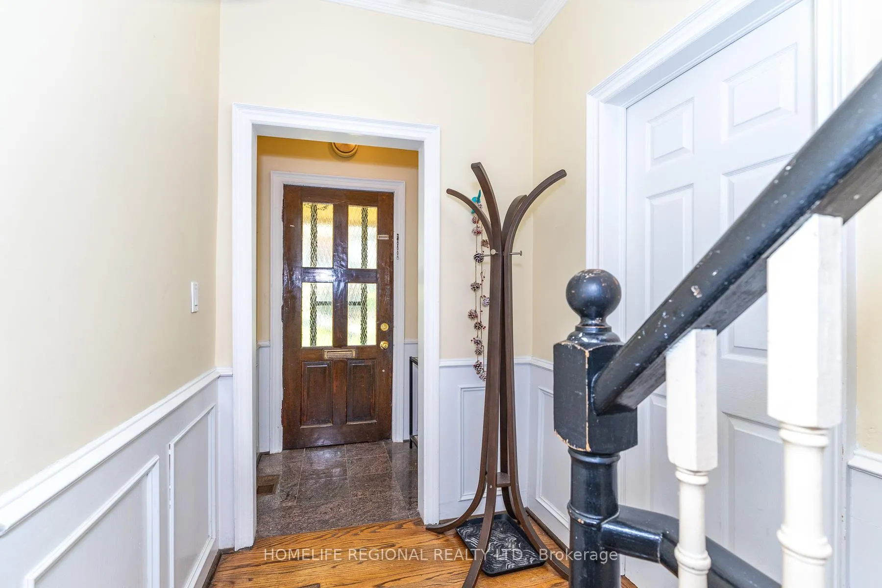 Photo 3 of 122 Emerson Avenue, Toronto, Dovercourt-Wallace Emerson-Junction — HOMEH