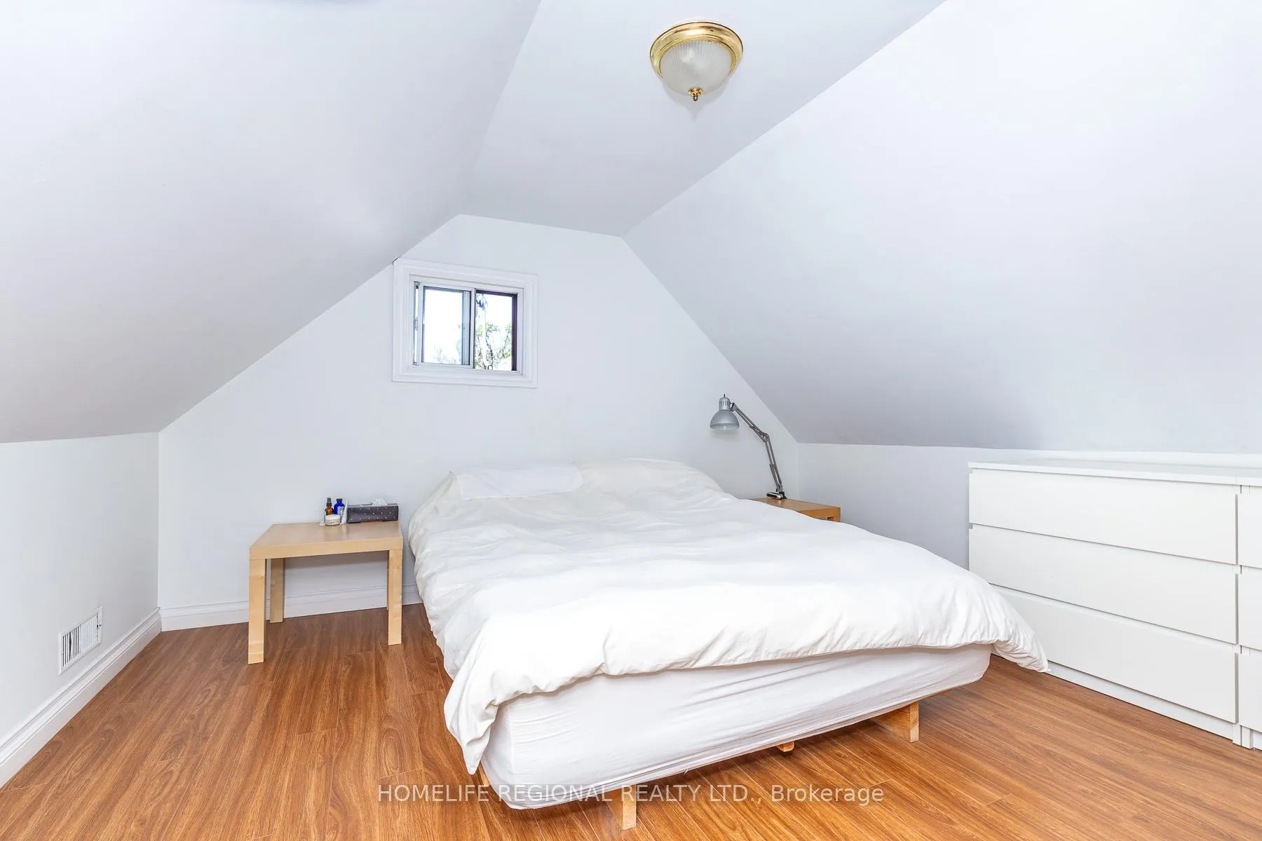 Photo 32 of 122 Emerson Avenue, Toronto, Dovercourt-Wallace Emerson-Junction — HOMEH
