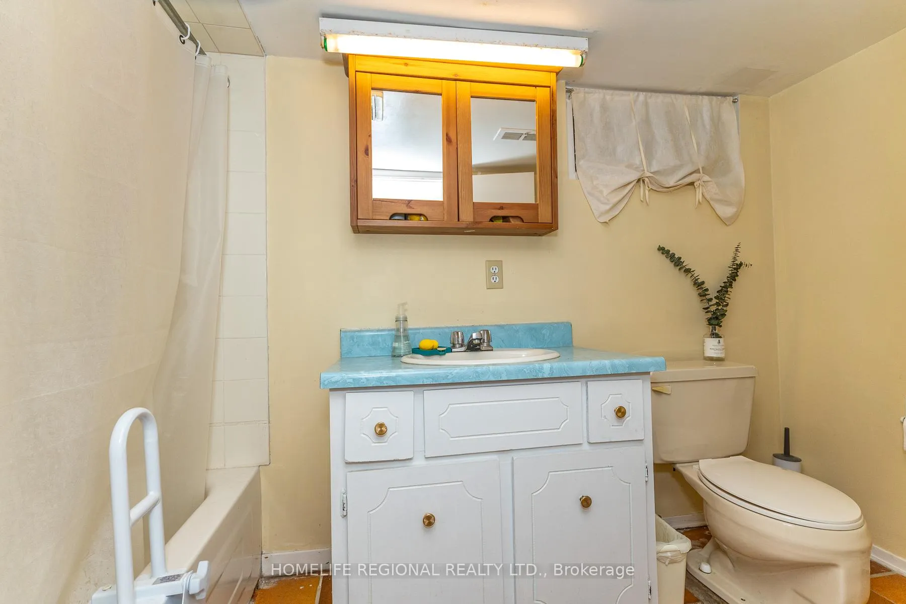 Photo 41 of 122 Emerson Avenue, Toronto, Dovercourt-Wallace Emerson-Junction — HOMEH