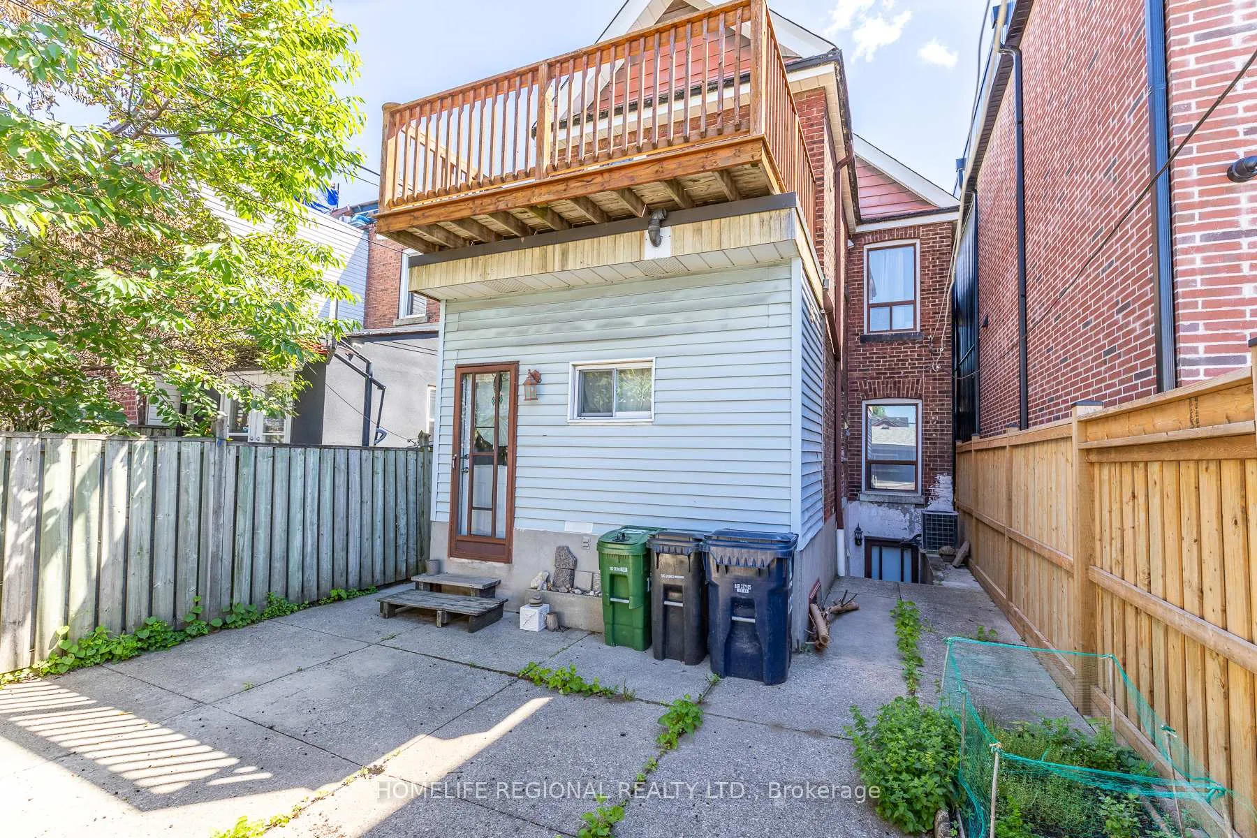 Photo 43 of 122 Emerson Avenue, Toronto, Dovercourt-Wallace Emerson-Junction — HOMEH