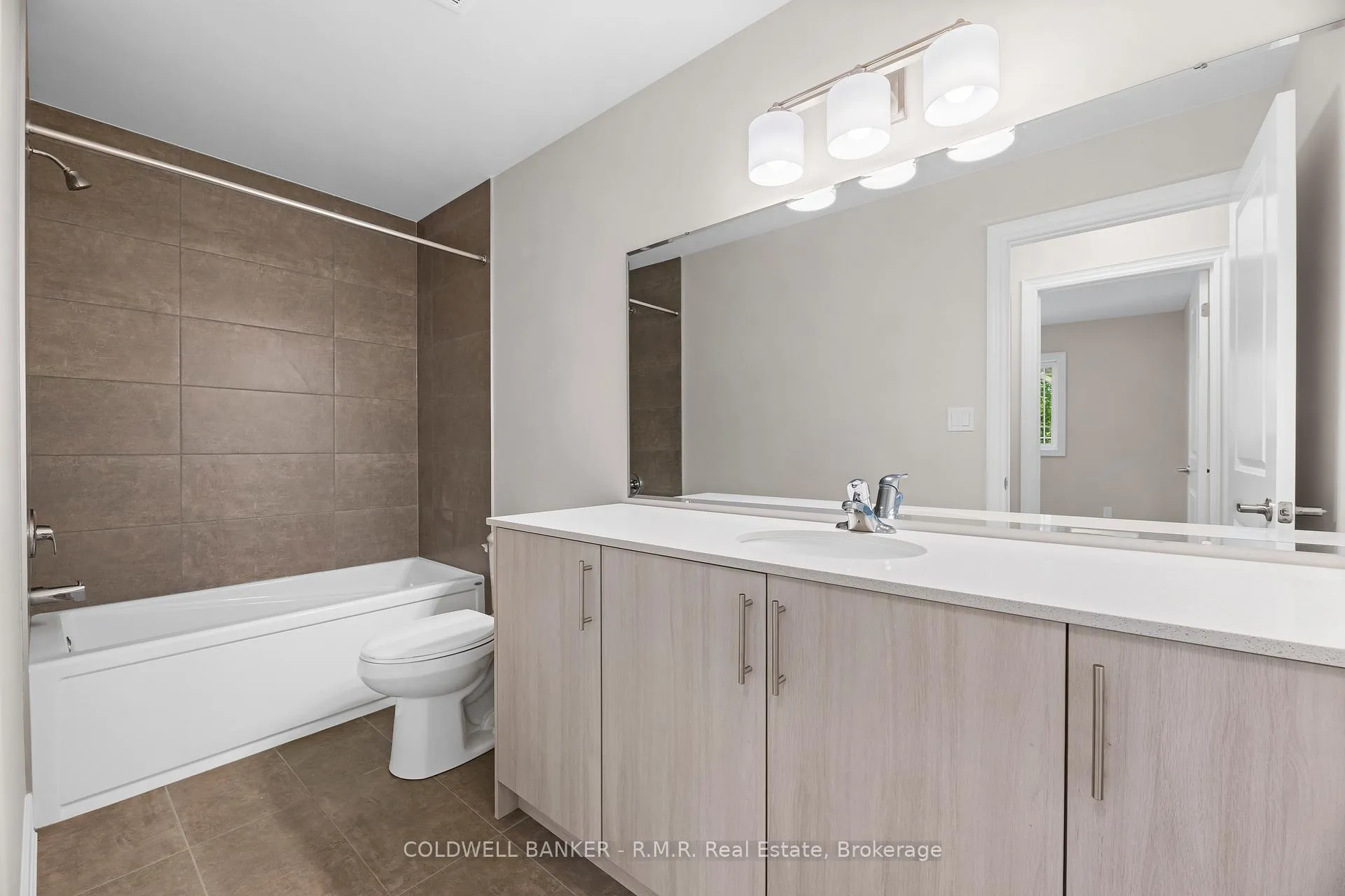 Photo 29 of Unit E, 435 Orchard Avenue, Cobourg — HOMEH