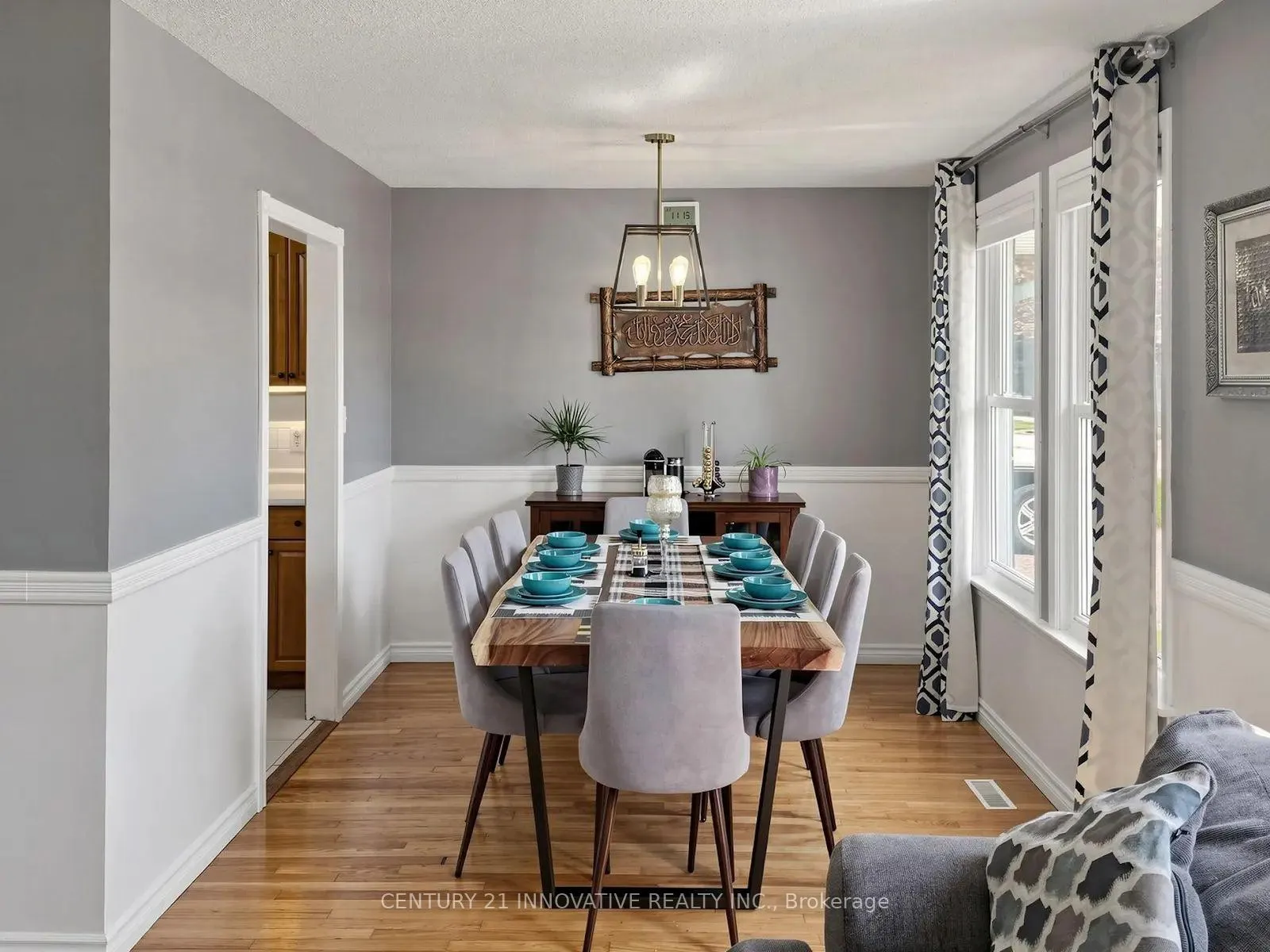 Photo 10 of 36 Deerpark Crescent, Clarington, Bowmanville — HOMEH
