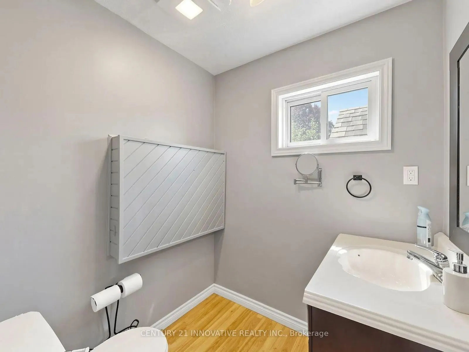 Photo 16 of 36 Deerpark Crescent, Clarington, Bowmanville — HOMEH