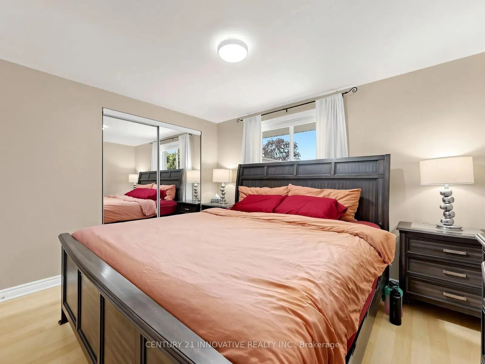 Photo 19 of 36 Deerpark Crescent, Clarington, Bowmanville — HOMEH