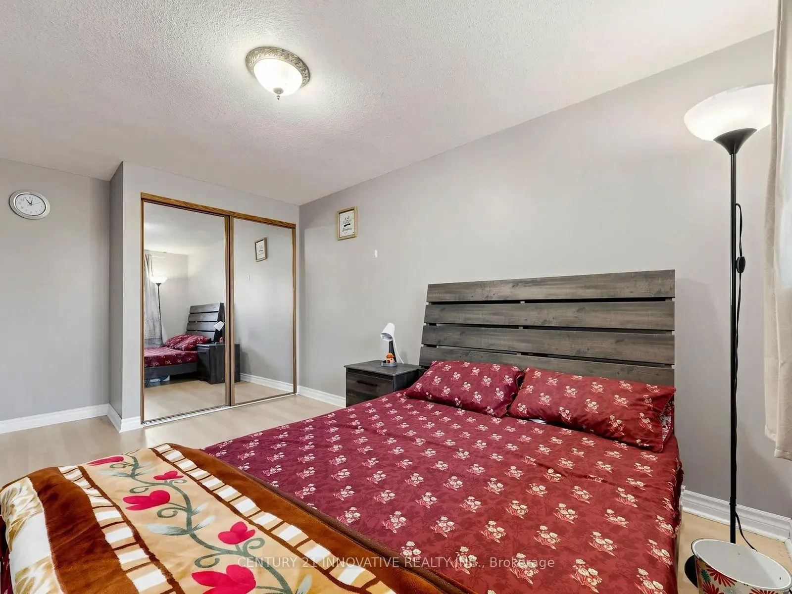 Photo 21 of 36 Deerpark Crescent, Clarington, Bowmanville — HOMEH