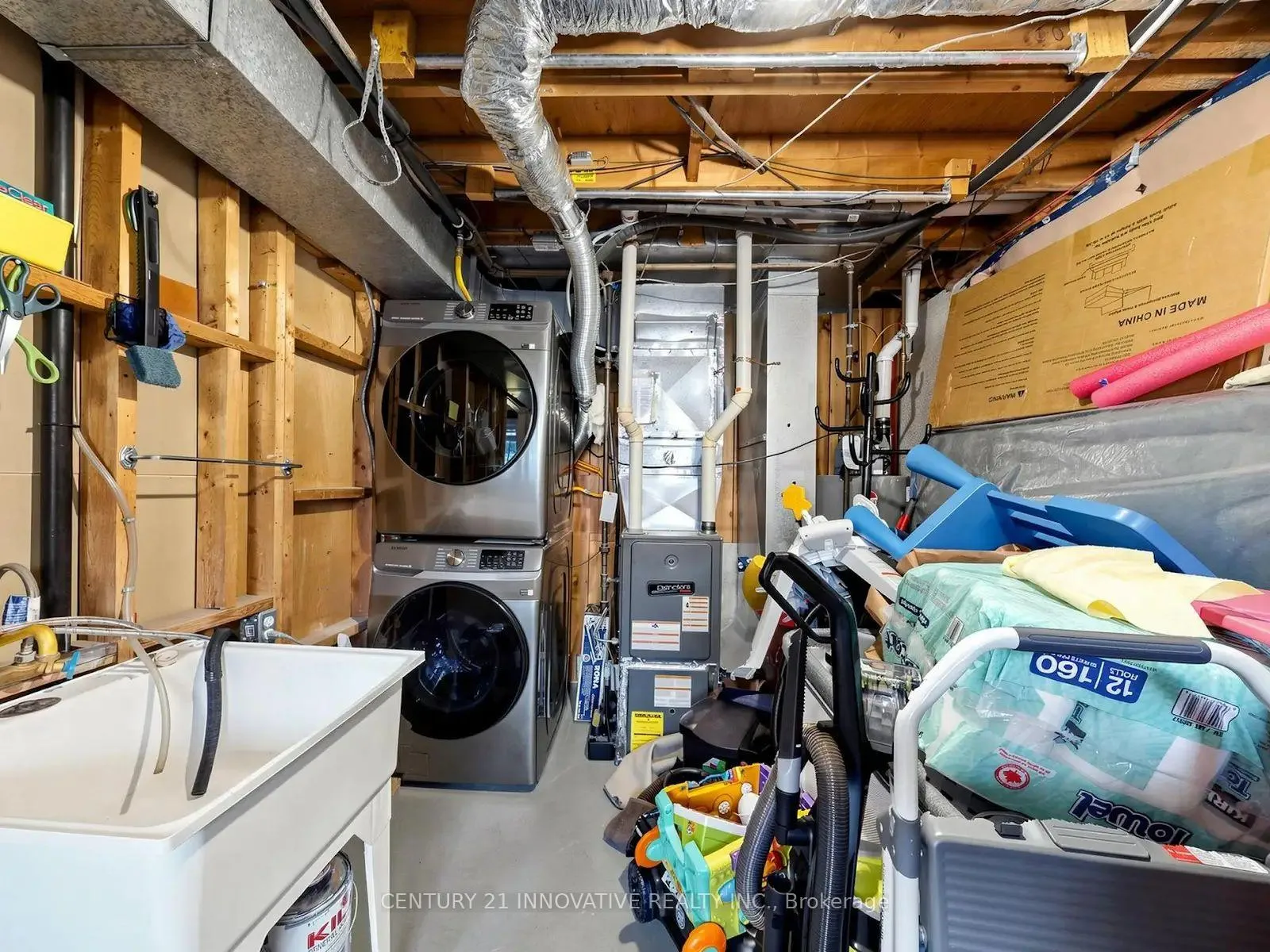 Photo 28 of 36 Deerpark Crescent, Clarington, Bowmanville — HOMEH