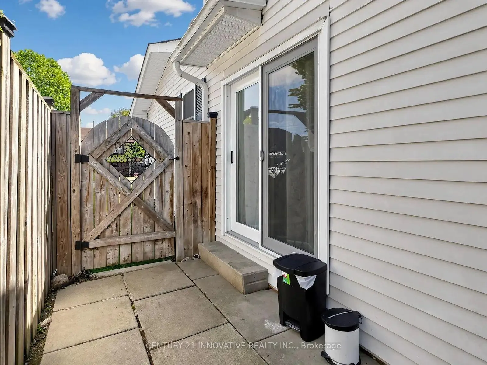Photo 36 of 36 Deerpark Crescent, Clarington, Bowmanville — HOMEH