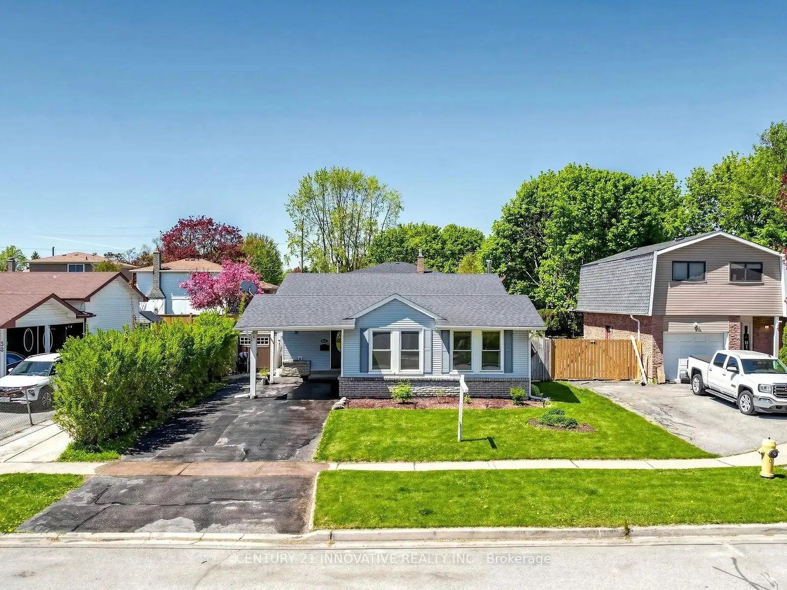 Photo 37 of 36 Deerpark Crescent, Clarington, Bowmanville — HOMEH