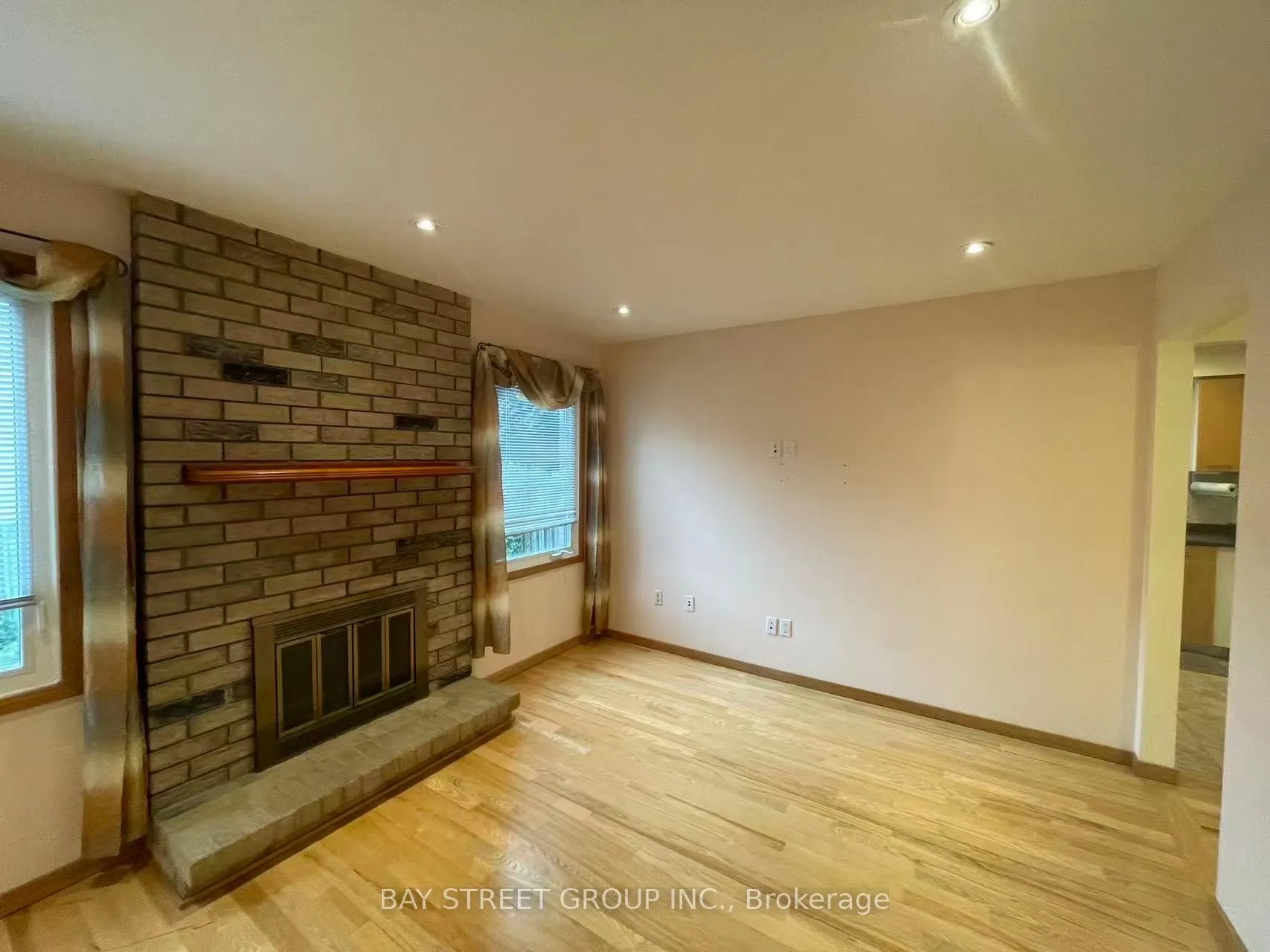 Photo 3 of 36 Ventris Drive, Ajax, Central West — HOMEH