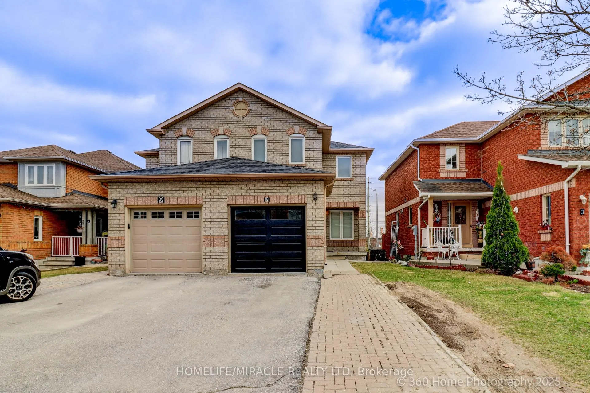 Front of 7 Creekwood Court