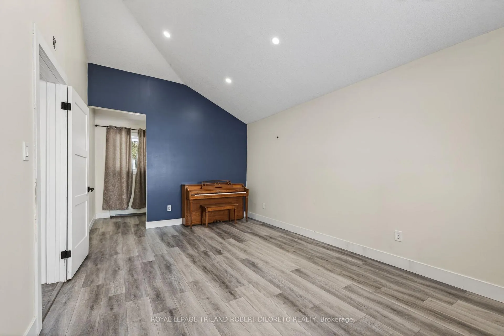 Photo 12 of 9755 Longwoods Road, Middlesex Centre, Rural Middlesex Centre — HOMEH