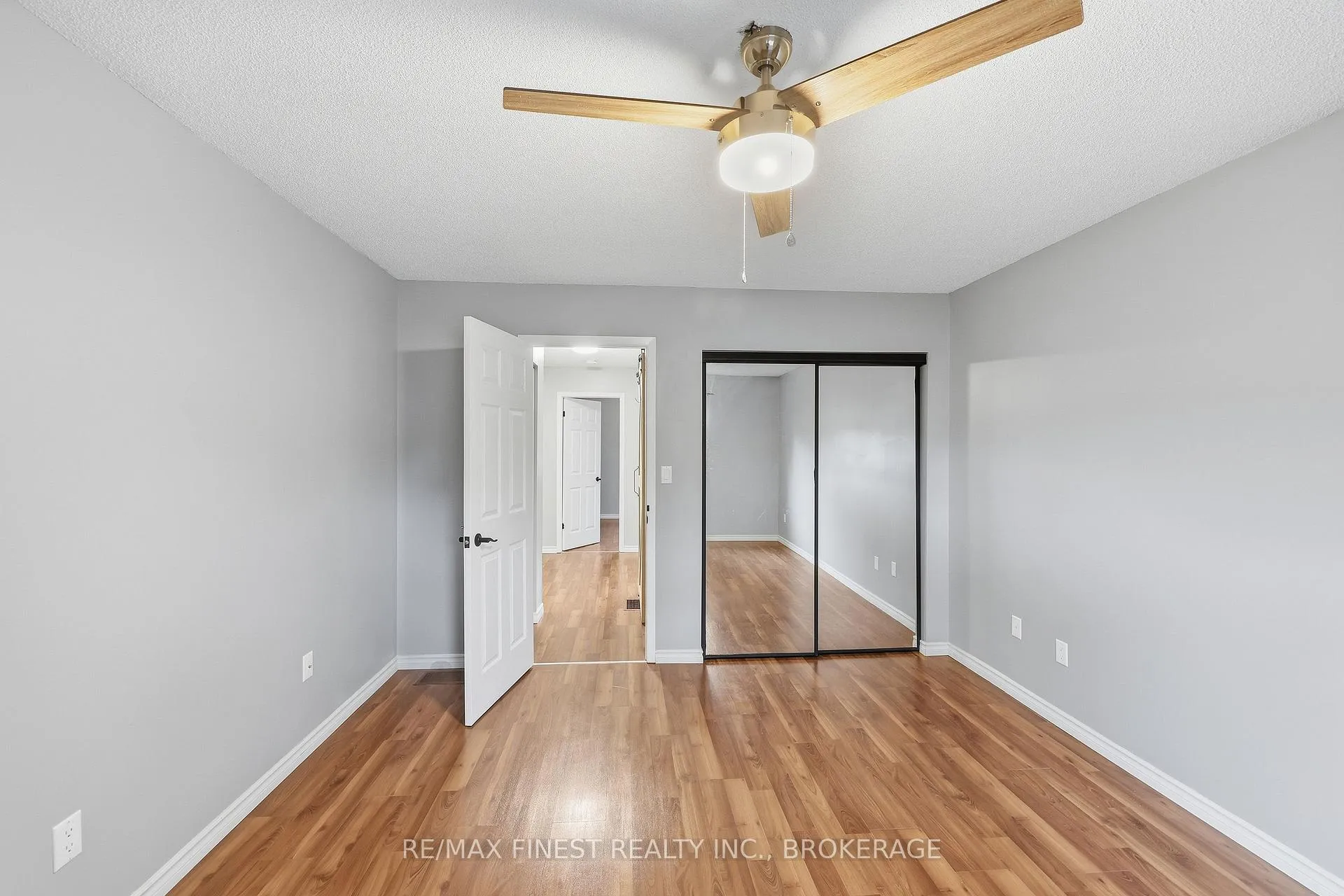 Photo 25 of 114 Joyce Street, Kingston, Rideau — HOMEH